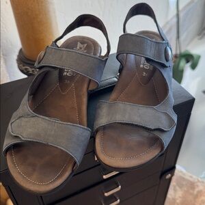 Mephisto Women's Gray Sandals